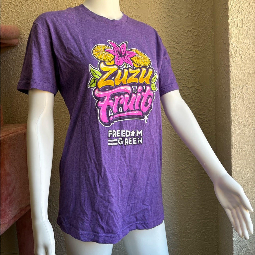 Next Level Apparel Tee Size Small